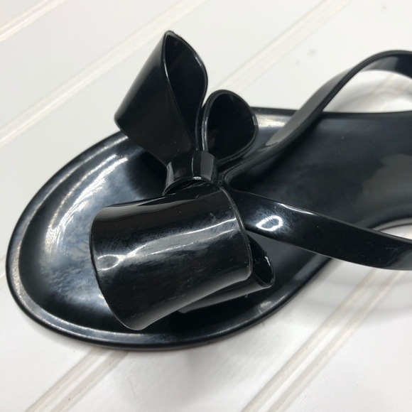 Kali black flip flops with bows, size 8 - Picture 5 of 5